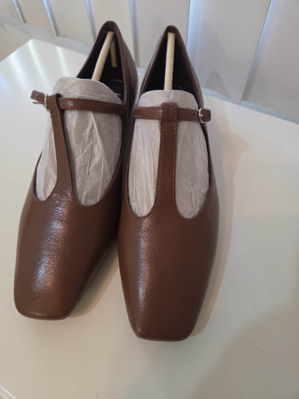 Naturalizer 27 Edit Women's Brown T-Strap Leather Flats - Picture 3 of 6